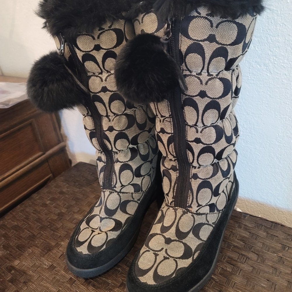 COACH - Authentic Signature Rabbit Fur Vintage Boots